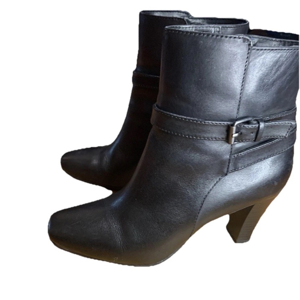 Bandolino Women’s Leather Black Ankle Booties Y2K Workwear Elegant